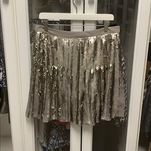 Banana Republic Sequin pleated Skirt NYE!🎉